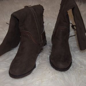 Shoe Dazzle boots
